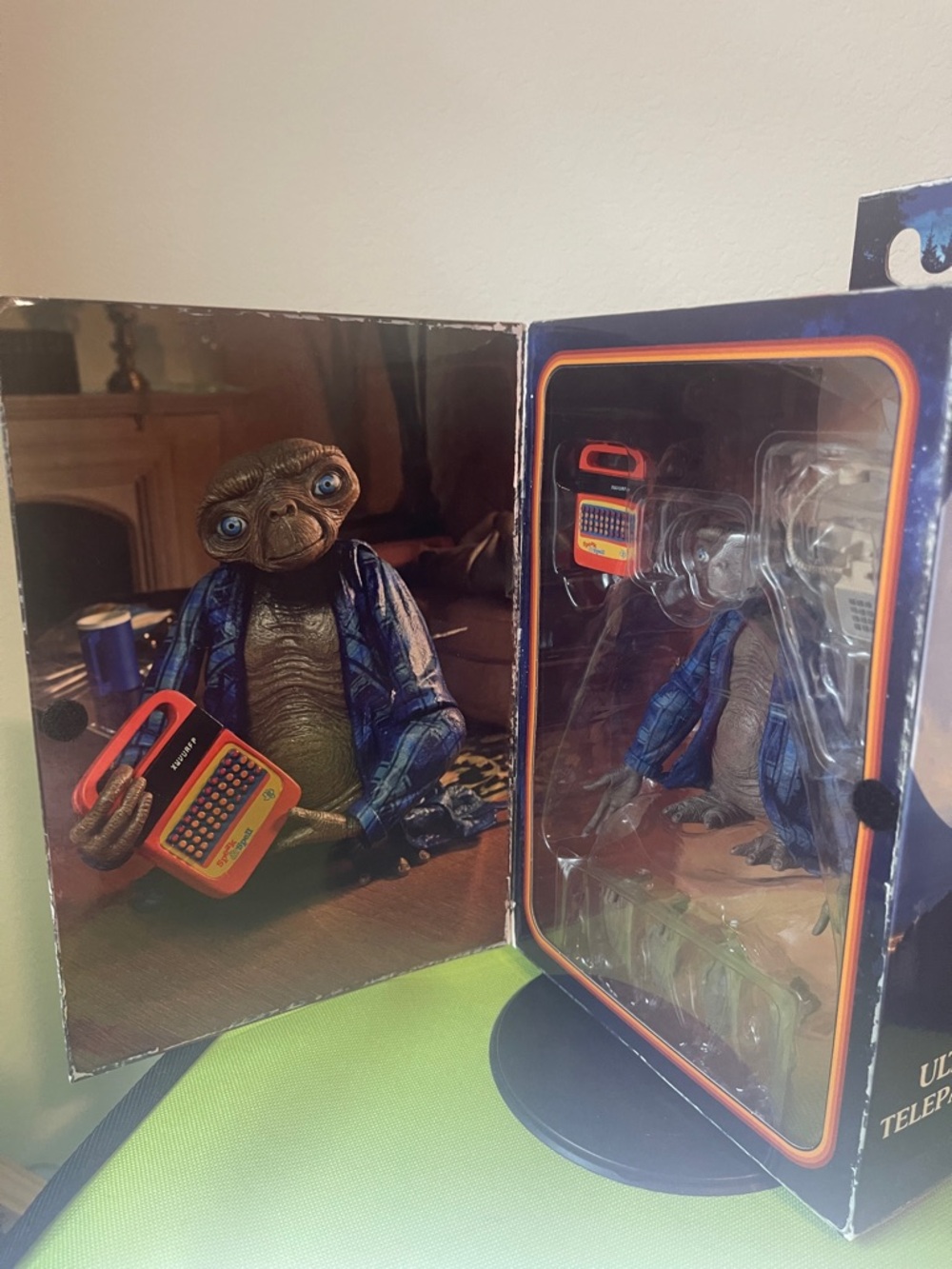 E.T. Ultimate Telepathic 40th Anniversary - Picture 12 of 14